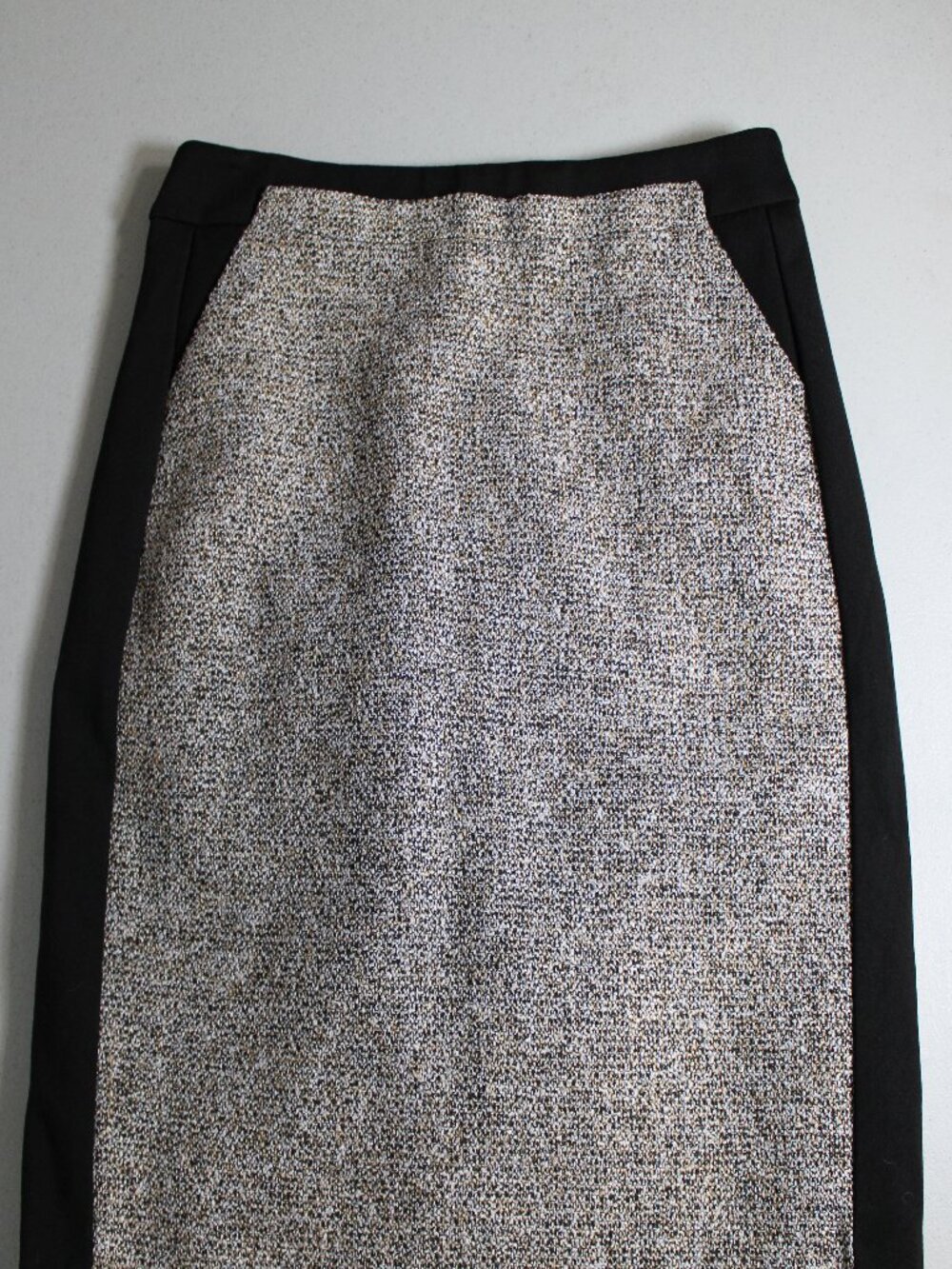 White House Black Market Gray & Black Tweed Pencil Mini Skirt w/Solid Sides